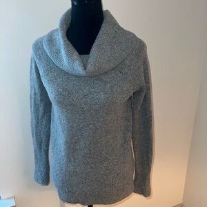J. Crew gray ribbed cowl neck long sleeves soft fuzzy sweater Sz M